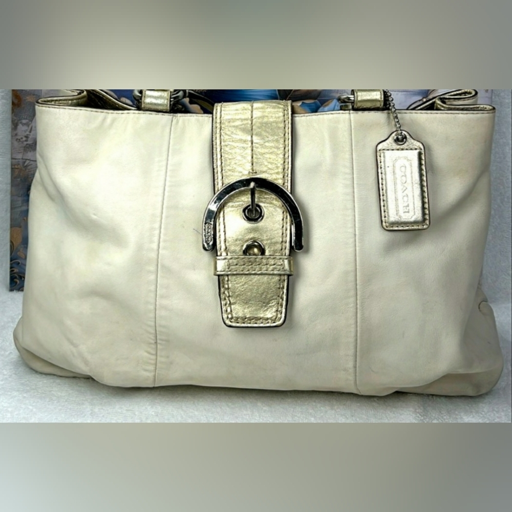 Coach Bag Cream and Gold buckle